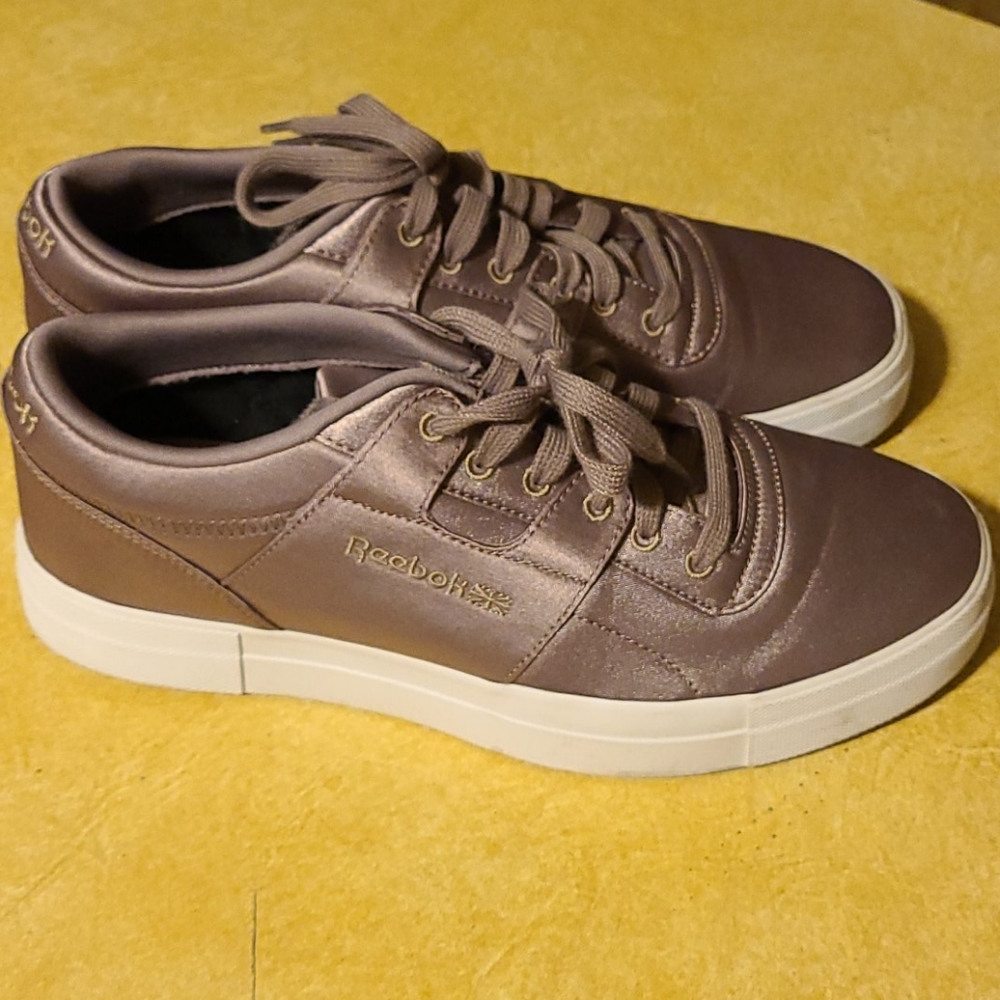 Reebok London UK work out Classics sneakers